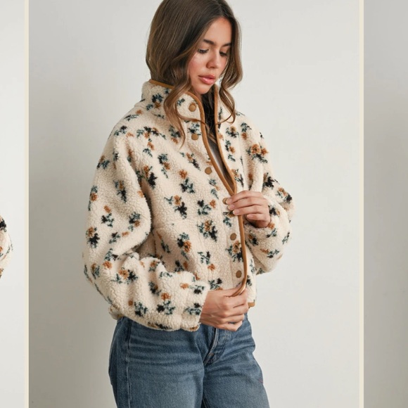 New Buttermelon Floral Fleece Jacket - Picture 5 of 14